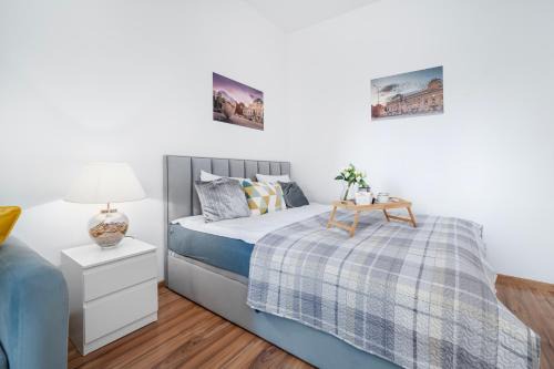 Lodz Apartment | Sunshine Studio Wólczańska 53 - by Rentujemy