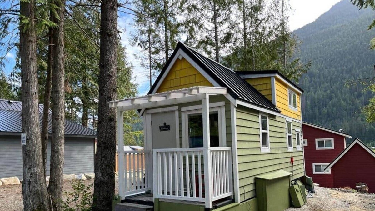 Chilliwack Proper Village West House | Sunshine Valley - Tiny Home