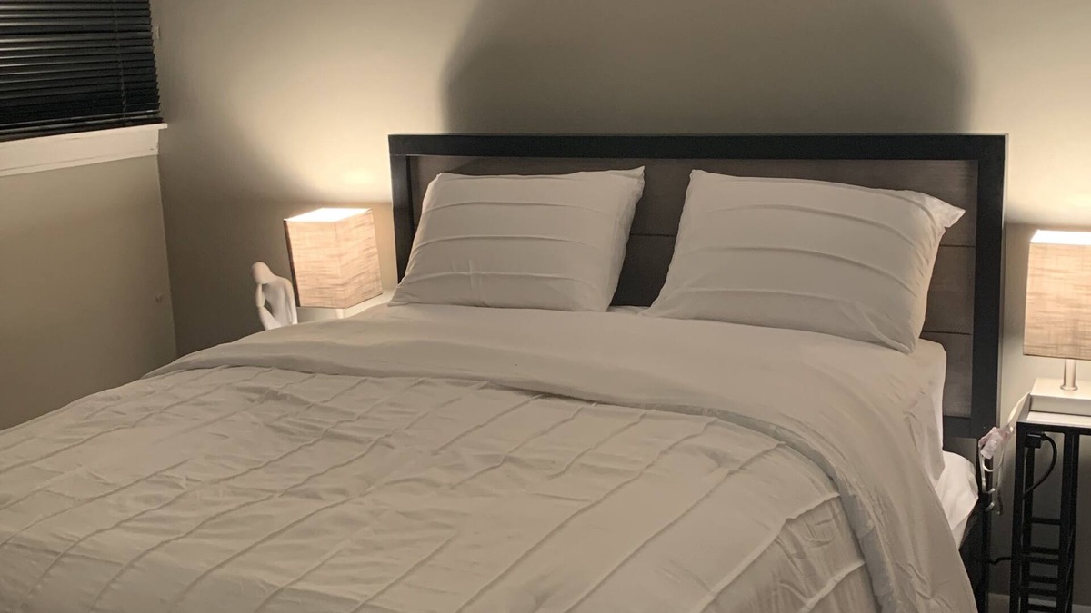 Garfield Ridge Condo | SUNSHINY SPACIOUS 3 BEDROOM 2 BATHROOM CONDO WITH ATTACHED ROOFTOP PATIO