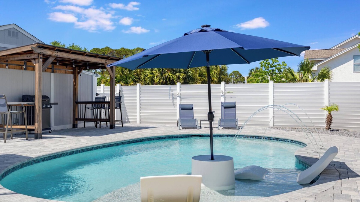 Gulf Lagoon Beach House | Sunshore Cottage - Private Pool - RV Parking