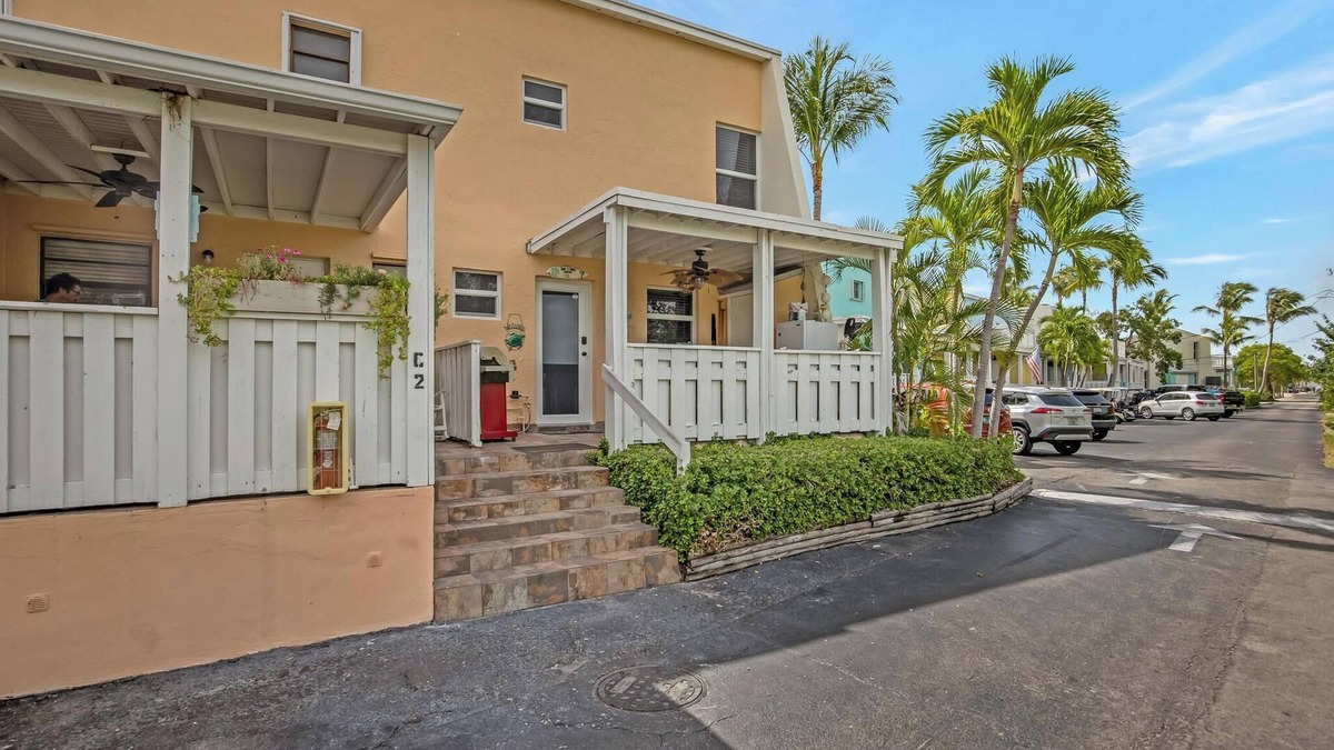 Key Largo Condo | Suntastic - Salt Water Lagoon Front 2 Bedroom in popular OCEAN FRONT Kawama