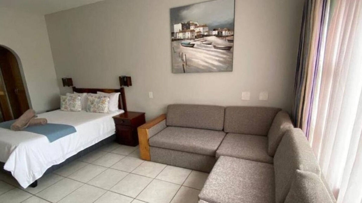 Margate Apartment | Suntide Cabanas ground floor studio apartment, Margate beach
