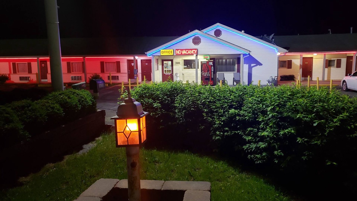 Sedalia Hotel | Super 7 Motel Sedalia