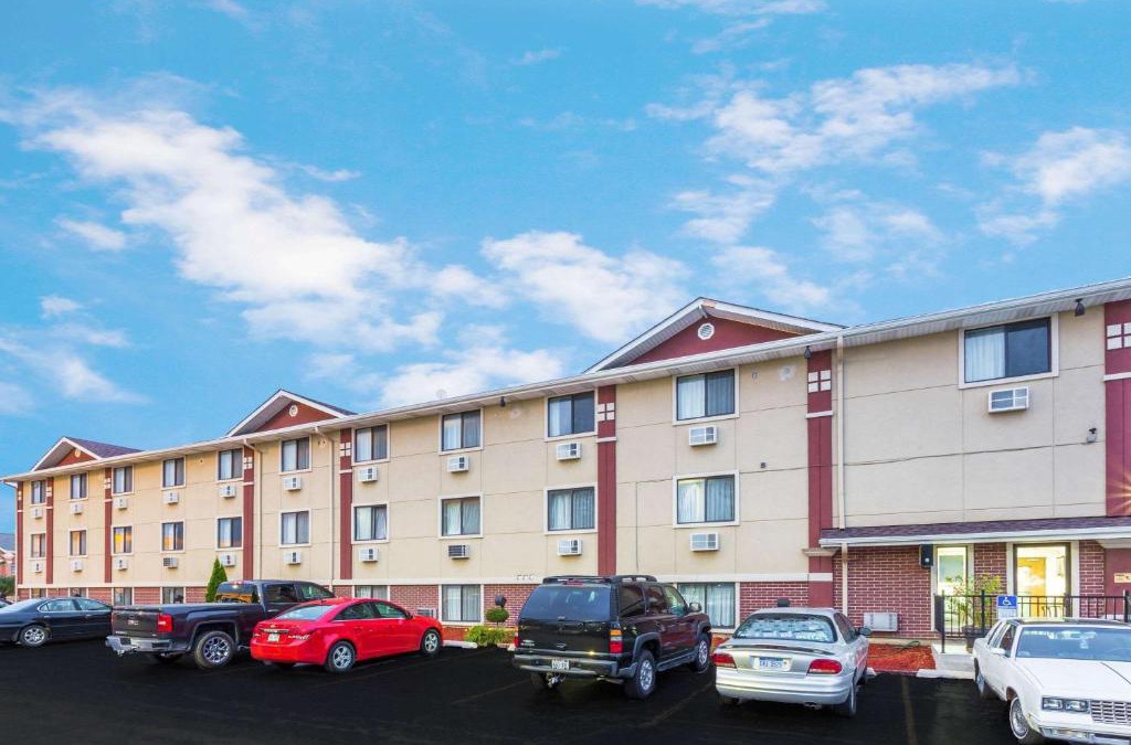 Kenosha Hotel | Super 8 by Wyndham Kenosha/Pleasant Prairie