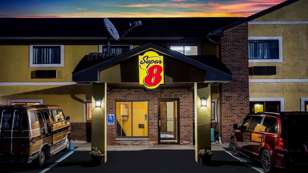 Crawfordsville Hotel | Super 8 by Wyndham Crawfordsville