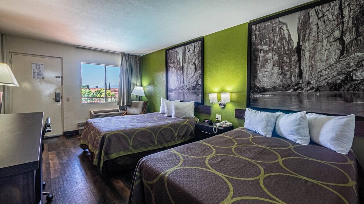 Biggs Field Hotel | Super 8 by Wyndham El Paso Airport