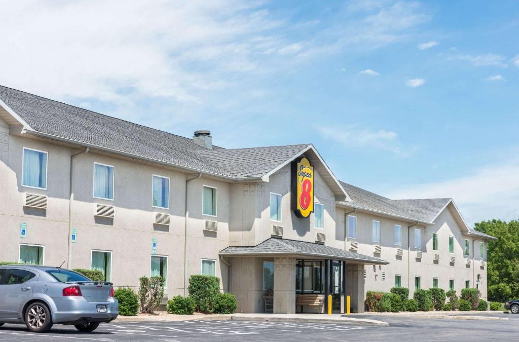 Hagerstown Hotel | Super 8 by Wyndham Hagerstown/Halfway Area