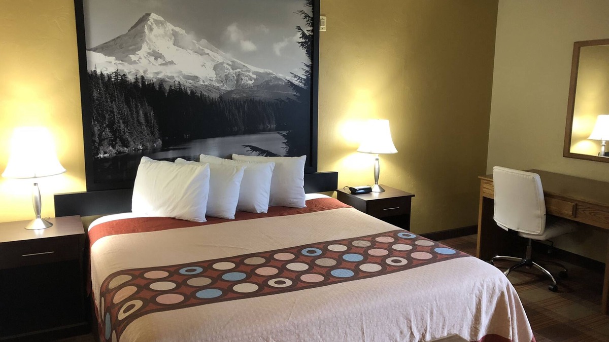 Tri-Cities Hotel | Super 8 by Wyndham Kennewick