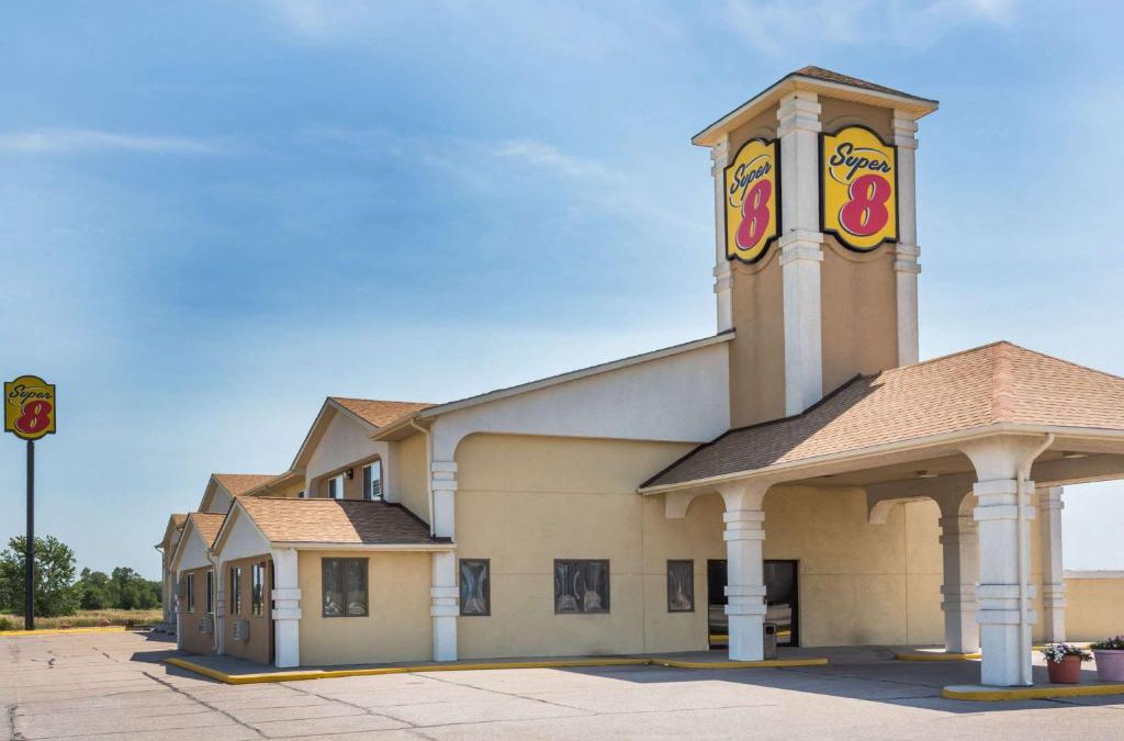 Lexington Hotel | Super 8 by Wyndham Lexington