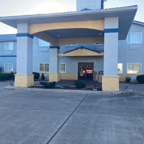 Martinsville Hotel | Super 8 by Wyndham Martinsville