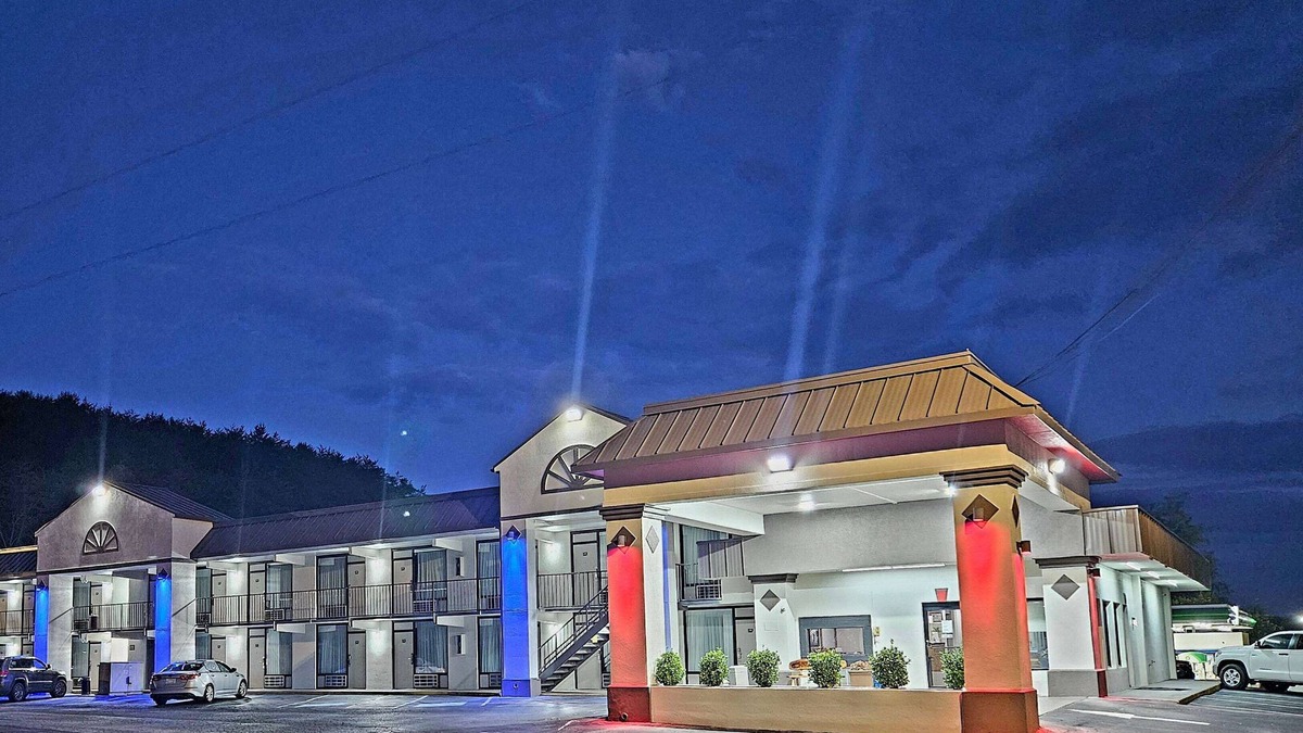 Marion Hotel | Super 8 by Wyndham Marion NC