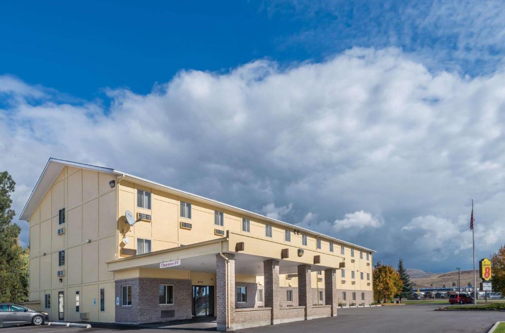 Grant Creek Hotel | Super 8 by Wyndham Missoula/Reserve St.