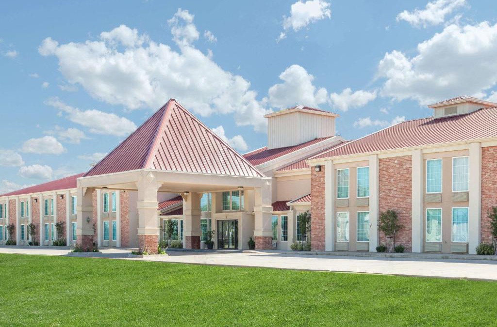 Central Oklahoma City Hotel | Super 8 by Wyndham Oklahoma City