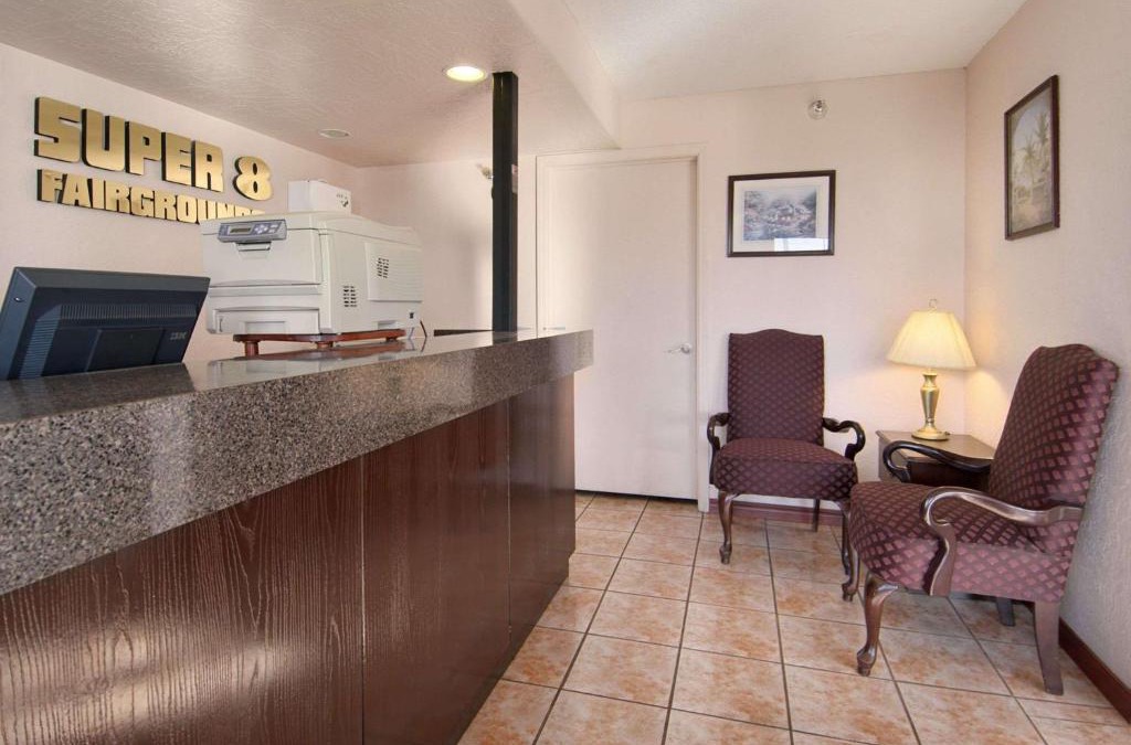 Central Oklahoma City Hotel | Super 8 by Wyndham Oklahoma Fairgrounds