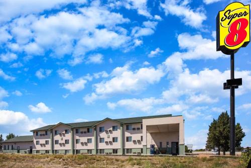 Pueblo Hotel | Super 8 by Wyndham Pueblo