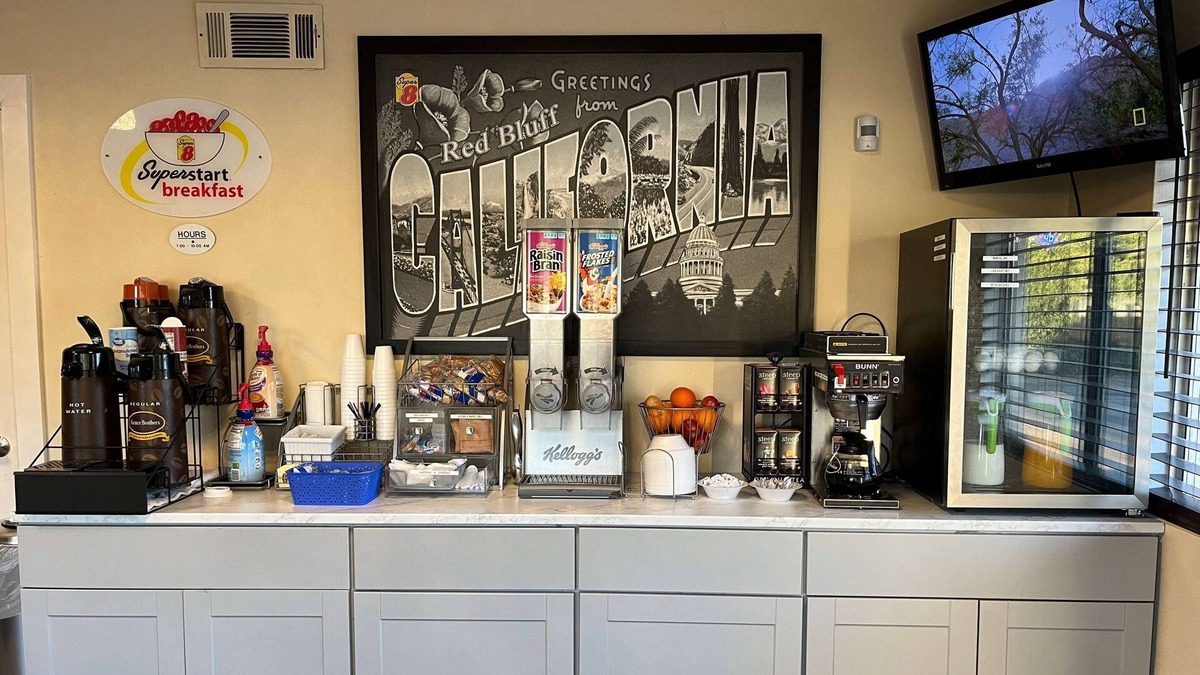 Red Bluff Hotel | Super 8 by Wyndham Red Bluff
