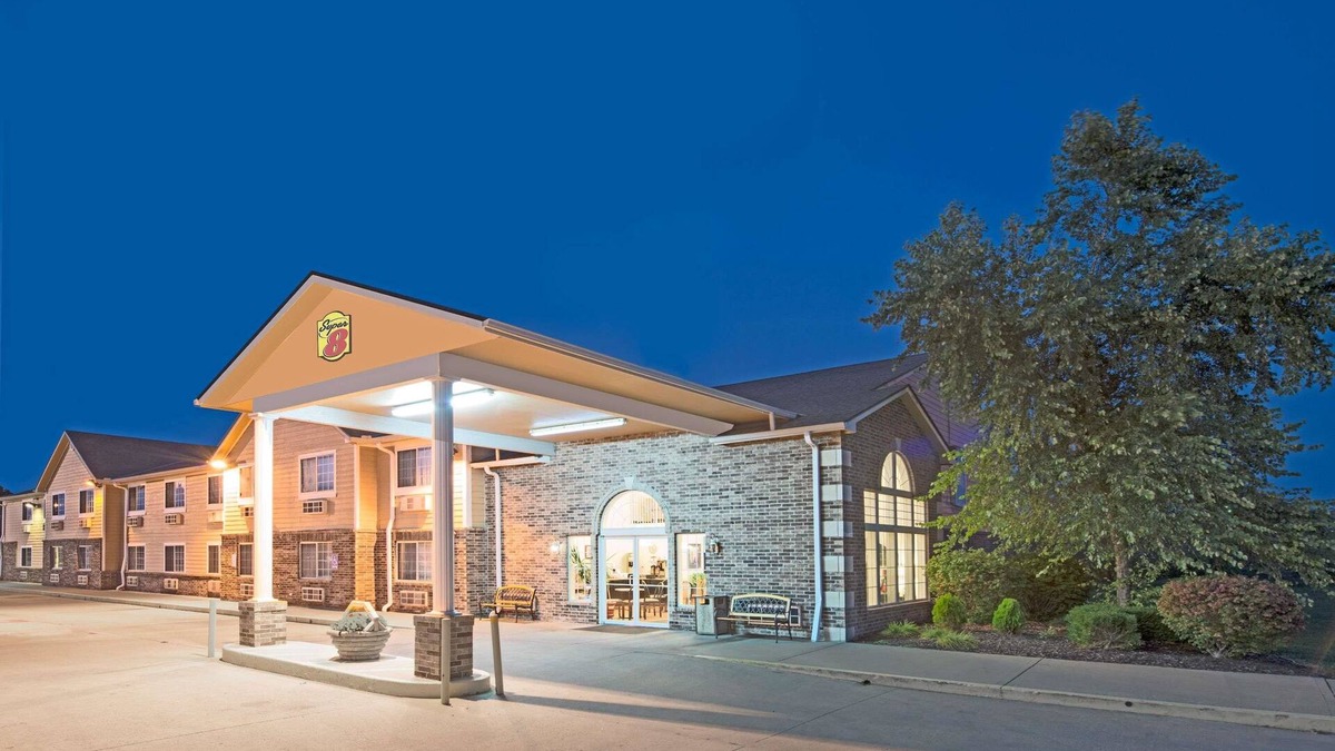 Richmond Hotel | Super 8 by Wyndham Richmond