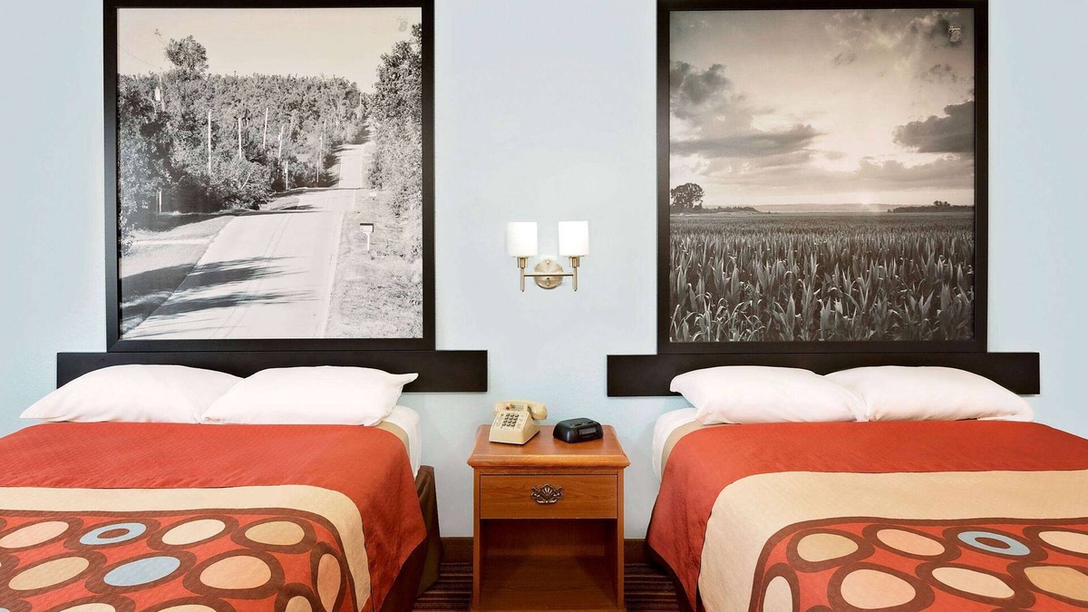 Rock Port Hotel | Super 8 by Wyndham Rock Port MO