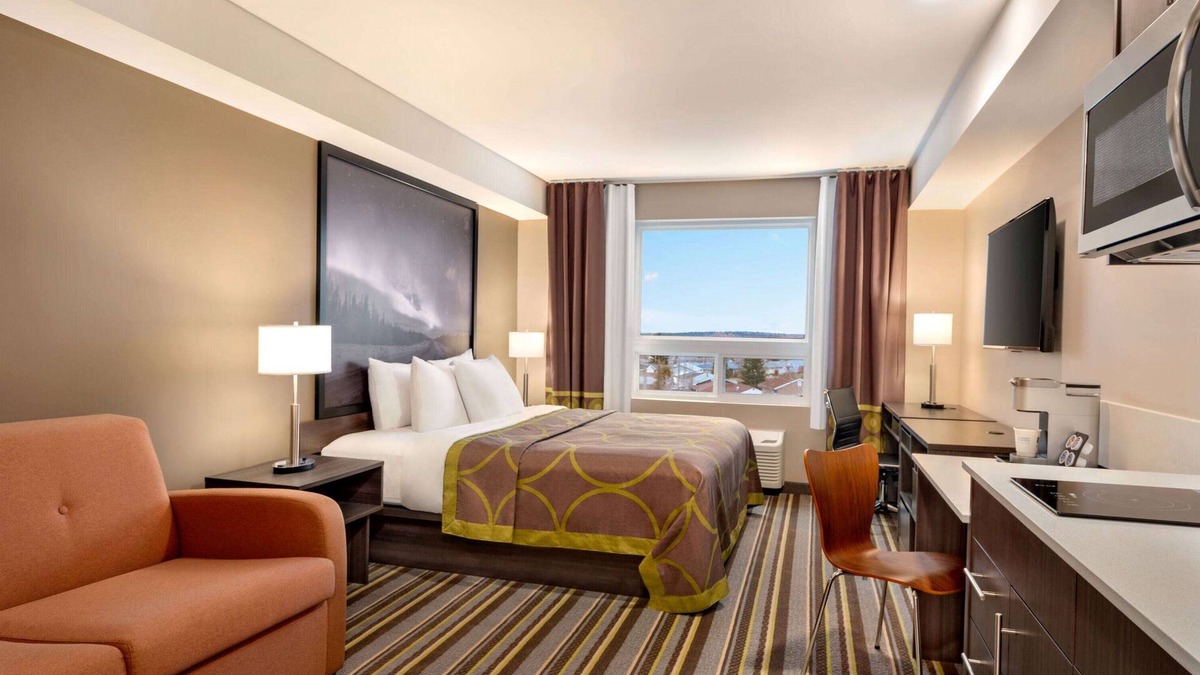 Thompson Hotel | Super 8 by Wyndham Thompson