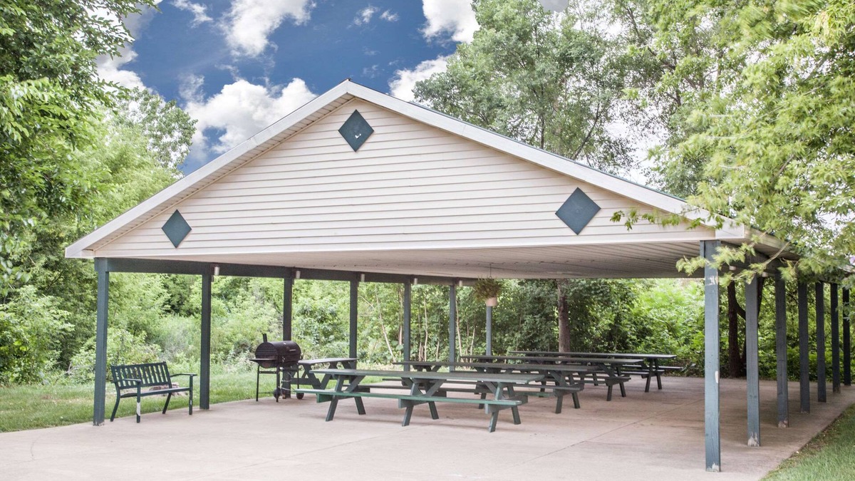 Three Rivers Hotel | Super 8 by Wyndham Three Rivers