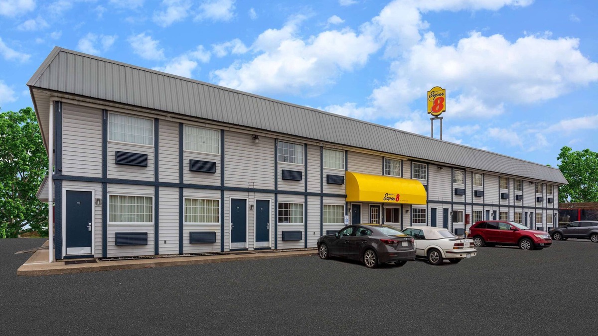 Wooster Hotel | Super 8 by Wyndham Wooster