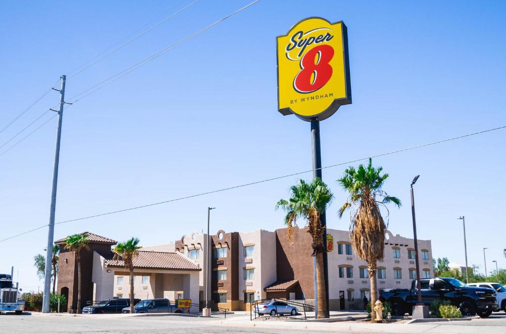 Yuma Hotel | Super 8 by Wyndham Yuma