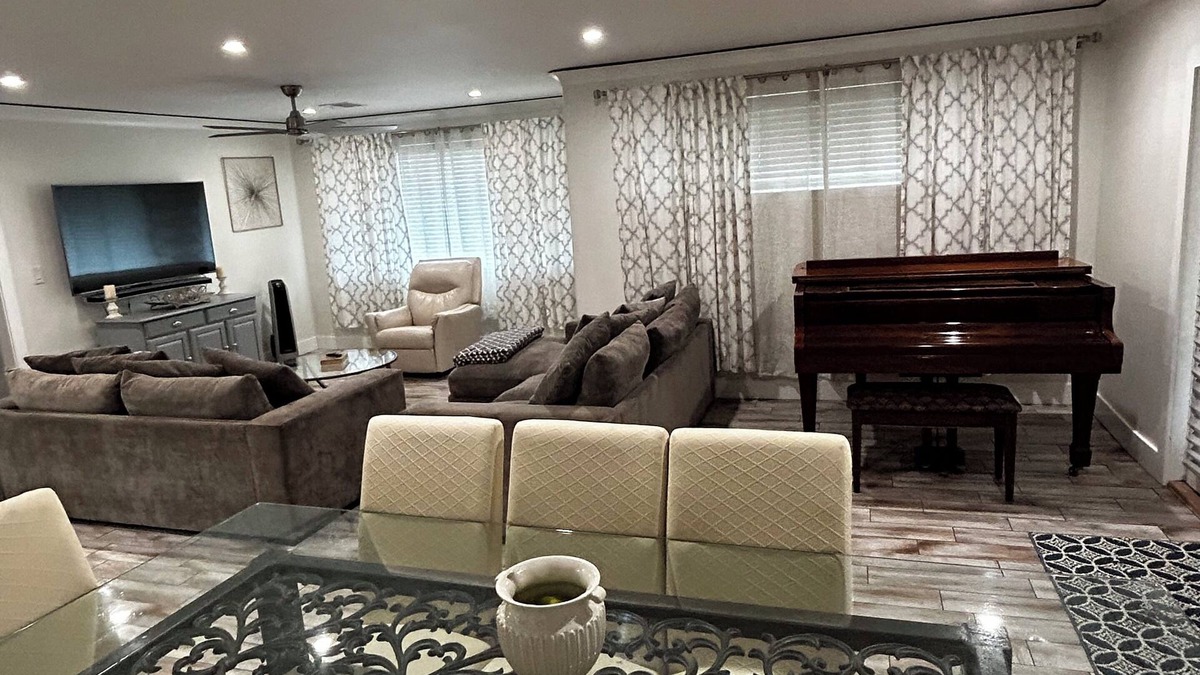 Bonnabel Place House | Super Bowl Central: Stylish home minutes from the Stadium!