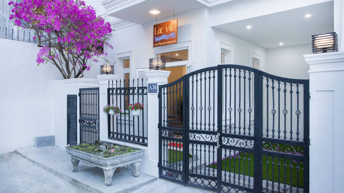 Hai Chau Villa | SUPER CENTRAL DA NANG VILLA 4 BR BIG POOL