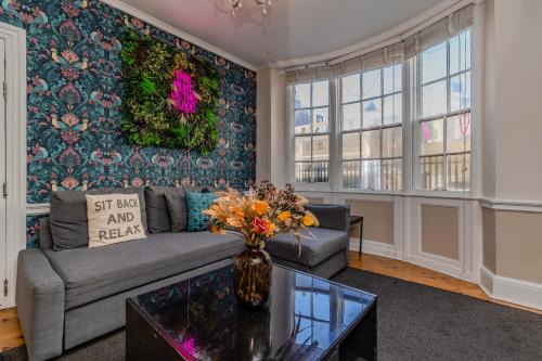 Seafront Apartment | Super Central Town House Next To Brighton Beach