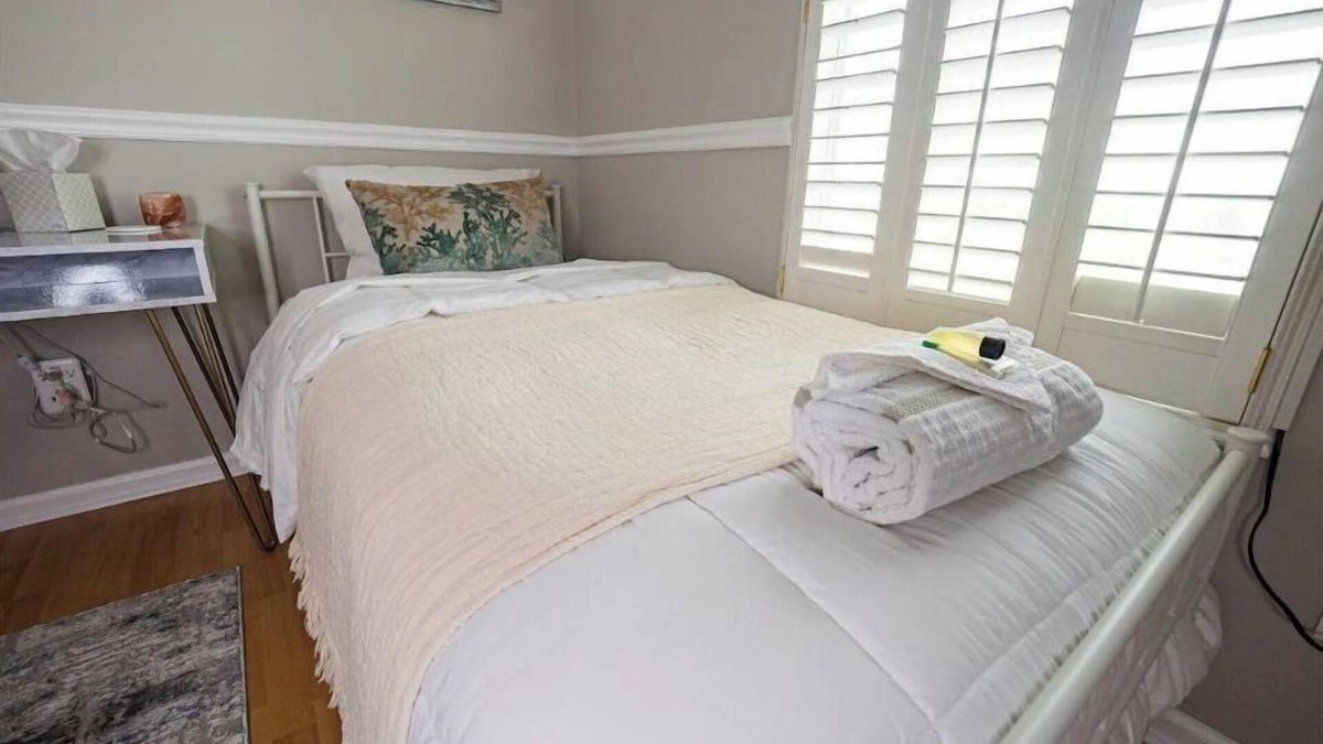 Orange Park House | Super Clean Fantastic Pool Home Near Everything