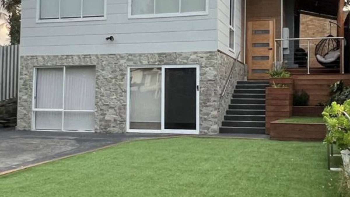 Rosebud Cottage | Super close to beach, shops & Rosebud Hotel.!
