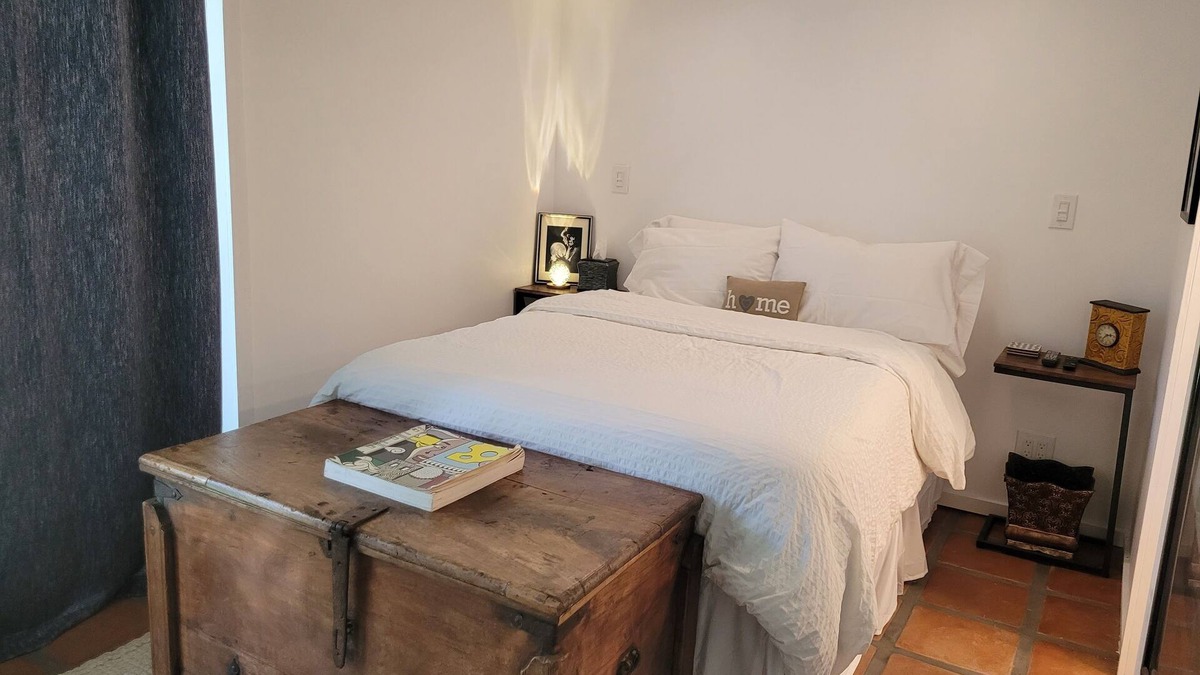 Calabasas Apartment | Super Cute Guest Apartment with Private Entrance, Yard and Mountain Views.