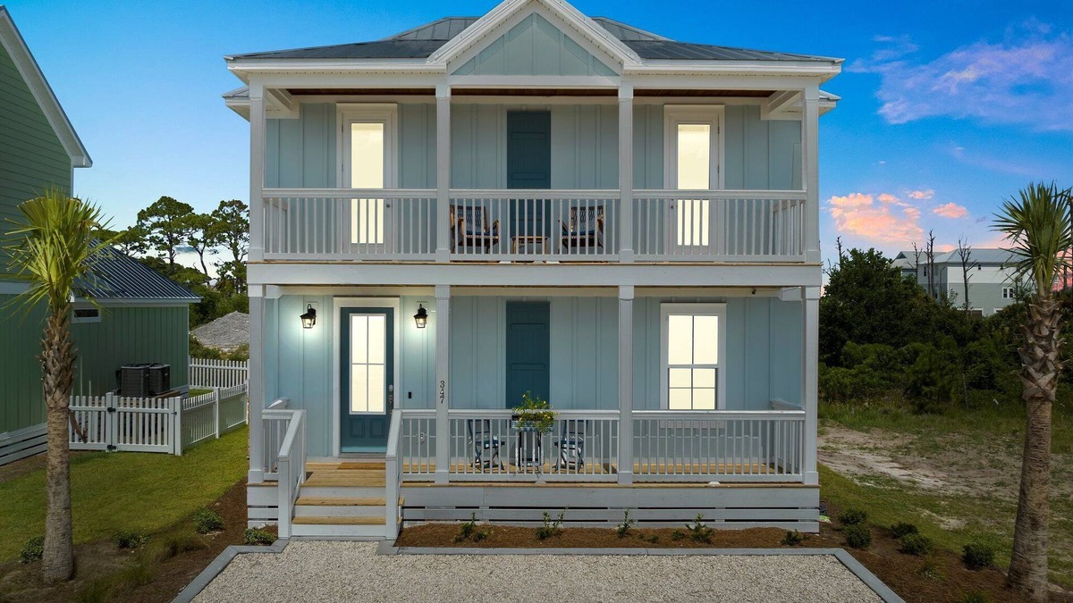 Cape San Blas House | Super Cute House on the Cape - Walk to Beach - Dog Friendly!