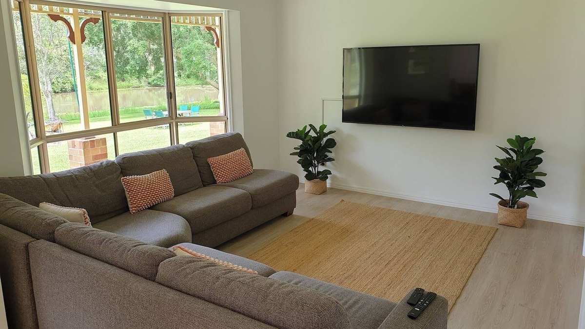Willow Vale House | Super discount, Acreage home - tranquil and convenient - close to theme parks