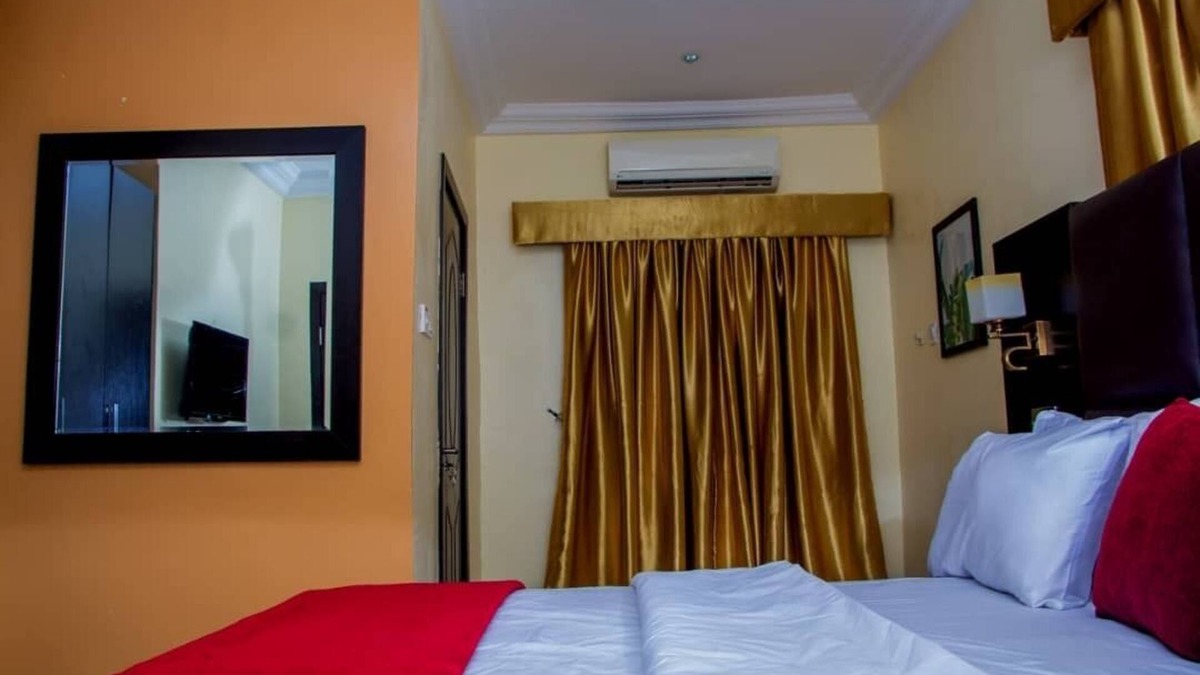 Ofin House | Super Furnished 3-Bedroom Duplex