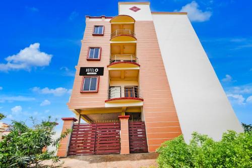Bhubaneshwar Hotel | Super Hotel O Dumduma Near DN Regalia Mall