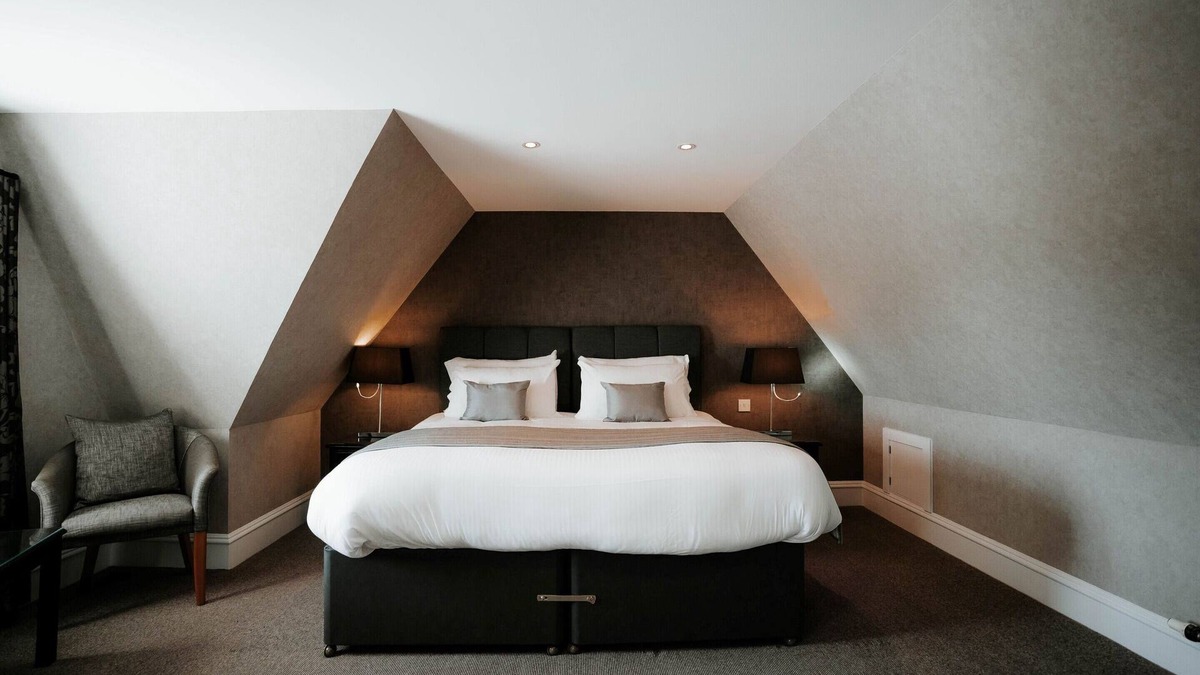 Ellon Hotel | Super King or Twin-Ensuite
