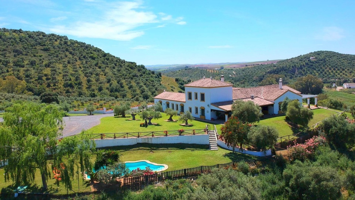 Puerto Serrano Villa | Super luxury country house, situated in the countryside between Seville, Ronda and Malaga 18p