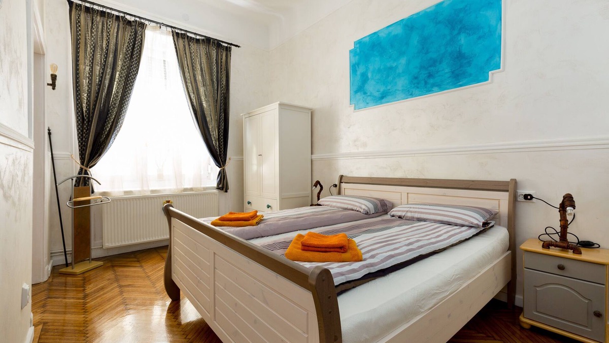 Inner City Budapest Apartment | SUPER OFFER V DISTRICT PEDESTRIAN AREA with A/C
