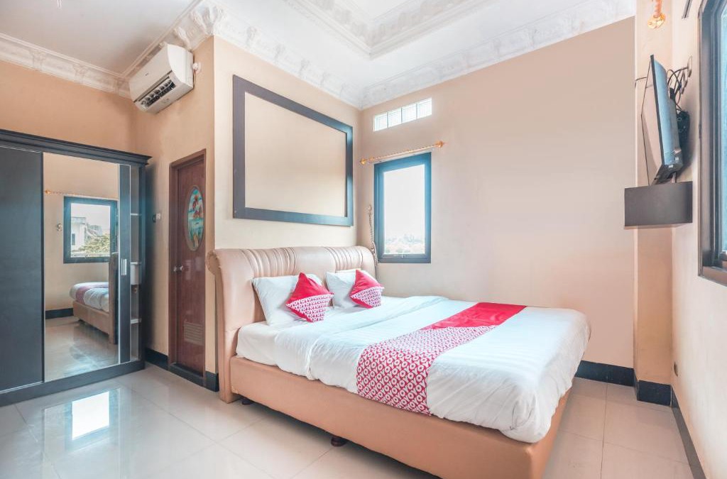 Cibinong Hotel | SUPER OYO 1640 Fallinda Hotel