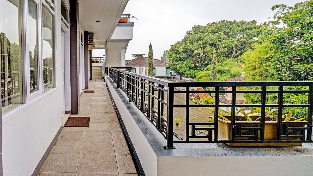 Bandung Hotel | Super OYO Collection O 92277 Setra Priangan Guest House
