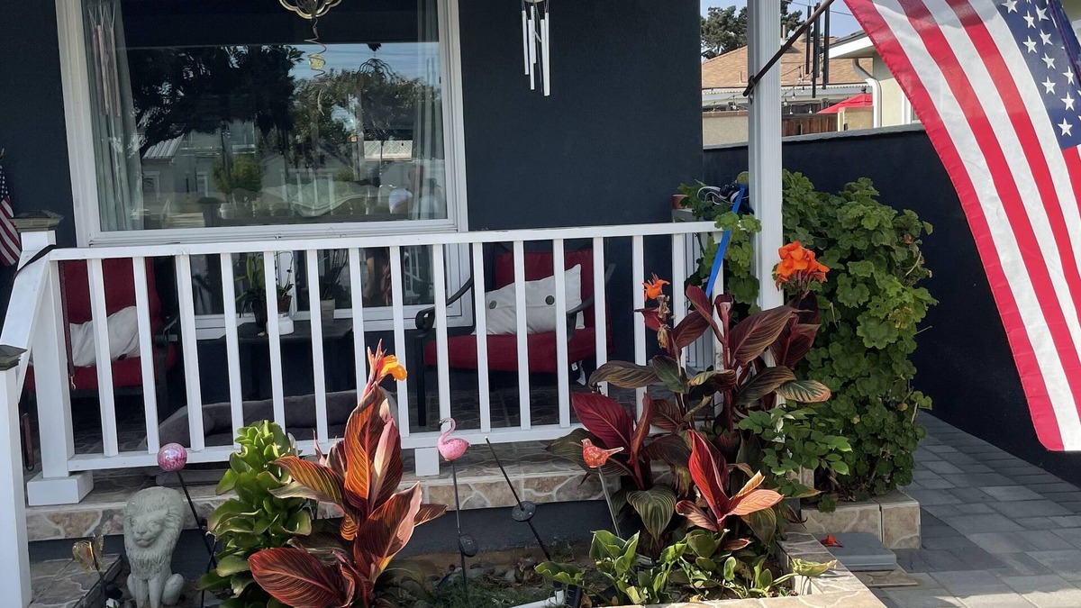 North Redondo Apartment | Super private and cozy studio , 5 min drive to beach.