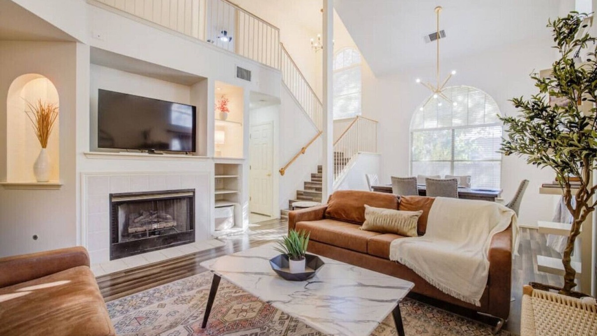 Cedar Park House | Super stylish, Spacious & chic 4bd w/Cowboy Pool!