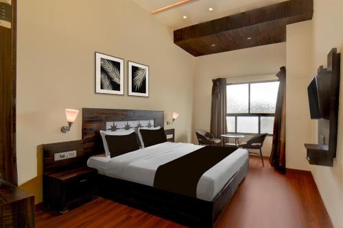 Pune Hotel | Super Townhouse Oak Sinhgad Road Crossway Formerly Popular Hotel