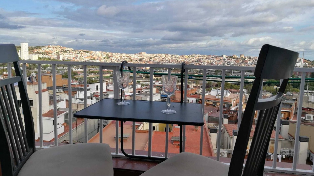 la Trinitat Vella Apartment | Super Views Finestrelles Attic Entire Apartment
