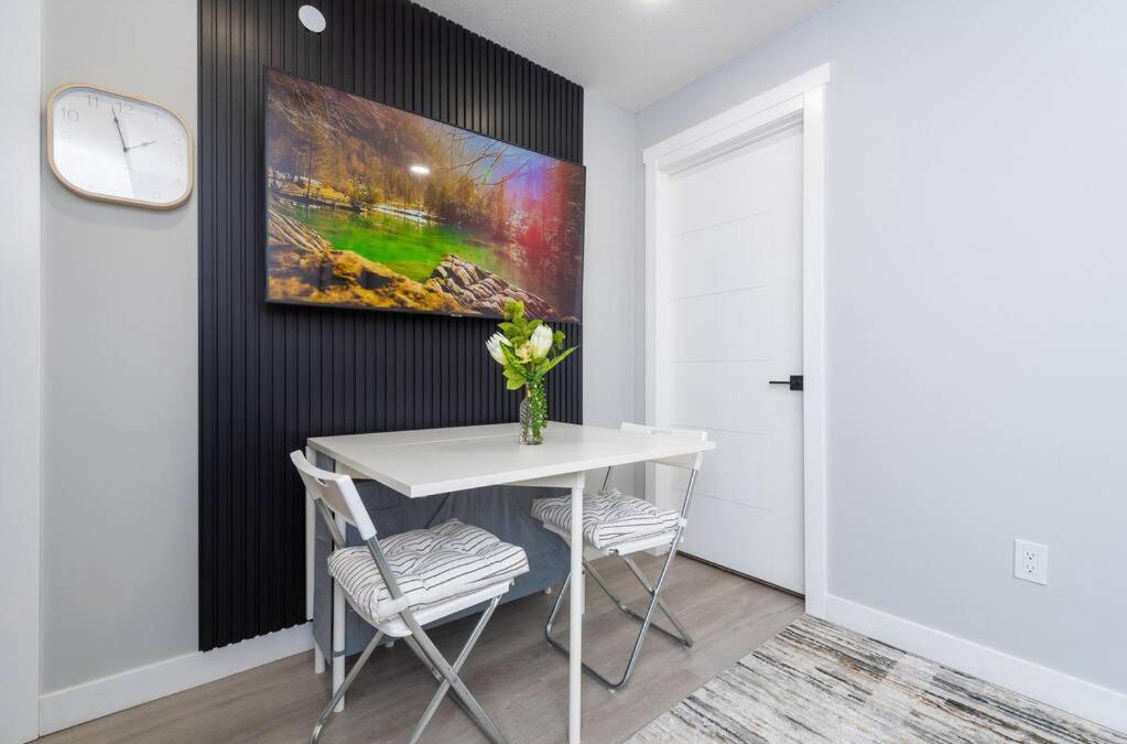 Calgary Apartment | Superb 2 bedroom 10 minutes to airport