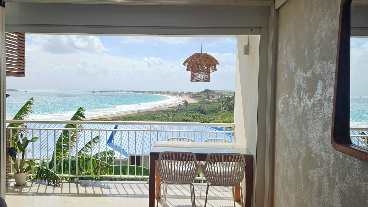 Orient Bay Apartment | Superb 2-room apartment with sea view