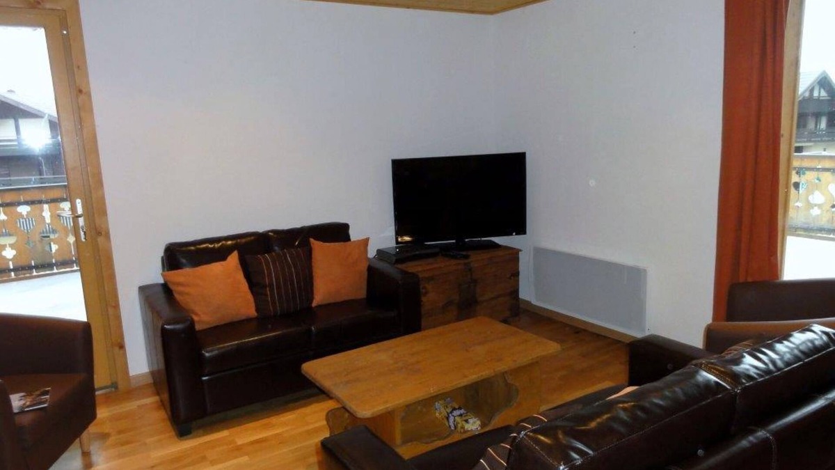 Thollon-les-Memises Apartment | Superb 3 Bedroom Apt. At The foot of Les Memises, Lake Geneva & Swiss Alps views