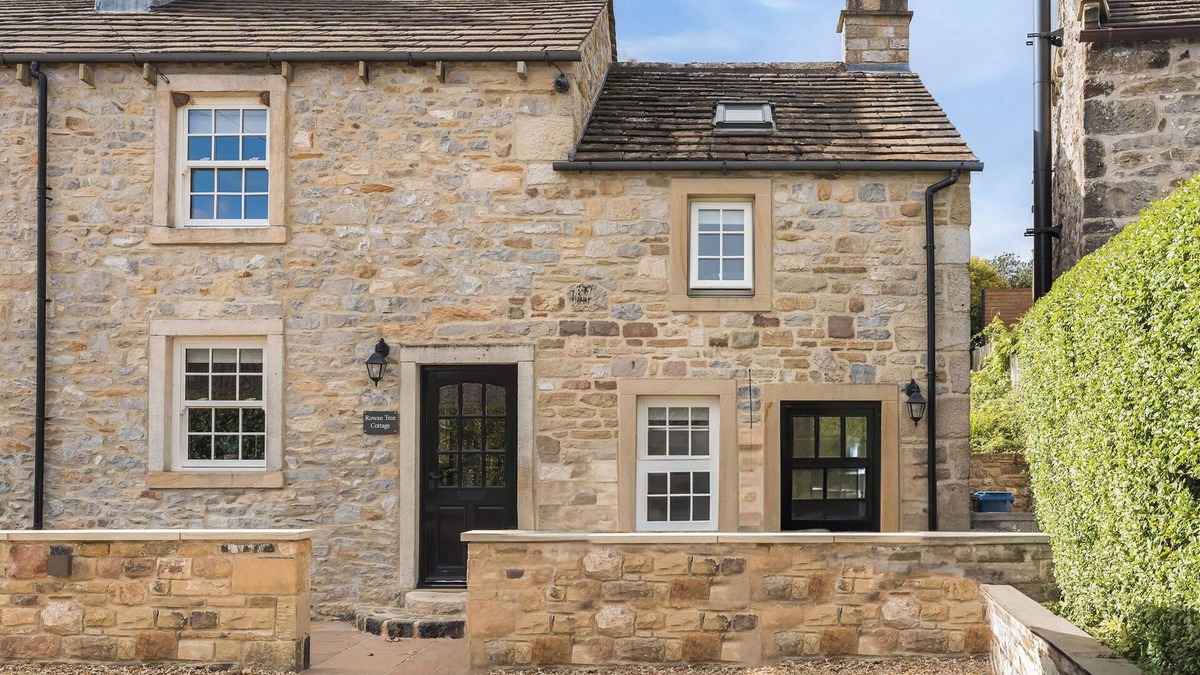 Hetton Cottage | Superb 3 bed cottage home in the pretty Dales Village of Hetton, with hot tub