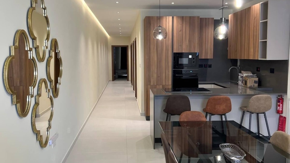 Gzira Apartment | Superb 3 Bedroom Promenade Apartment